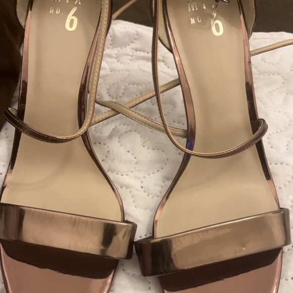 Size 11 shoes - Picture 8 of 9